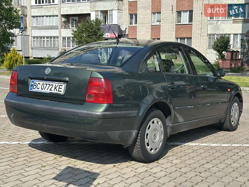 Седан Volkswagen Passat 1998 в Дрогобичі