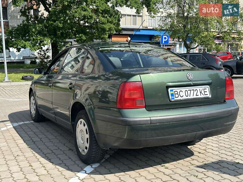 Седан Volkswagen Passat 1998 в Дрогобичі