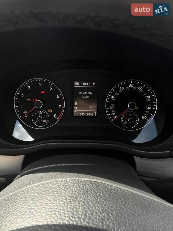 Седан Volkswagen Passat 2012 в Ровно