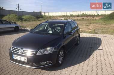 Универсал Volkswagen Passat 2013 в Ровно