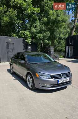Седан Volkswagen Passat 2015 в Тернополе