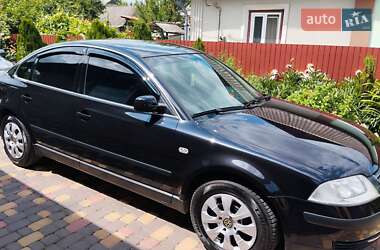 Седан Volkswagen Passat 2003 в Тульчине