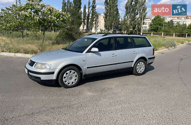 Универсал Volkswagen Passat 2000 в 