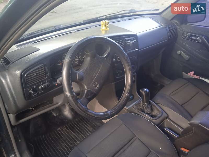 Седан Volkswagen Passat 1994 в Умани фото 2 Седан Volkswagen Passat 1994 в Умани