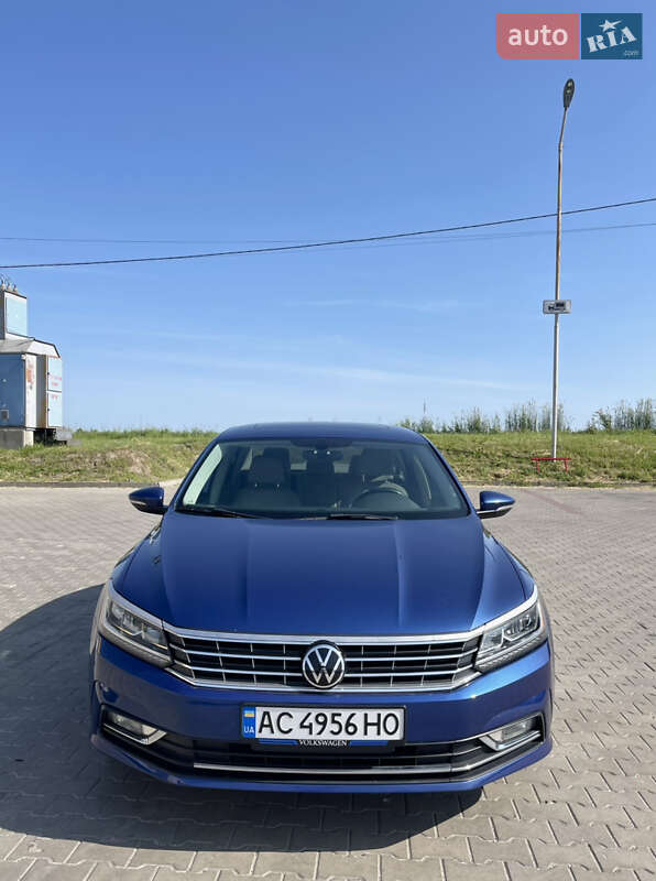 Седан Volkswagen Passat 2016 в Луцьку