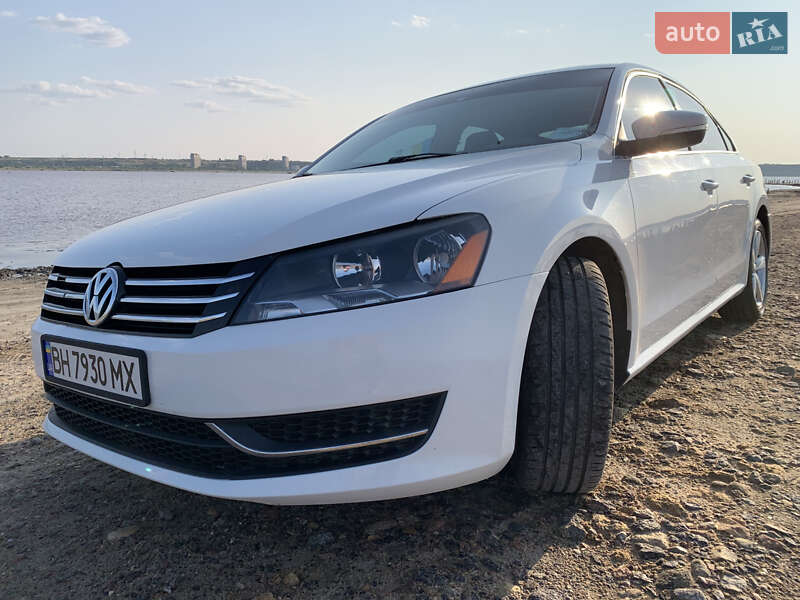 Седан Volkswagen Passat 2013 в Одесі