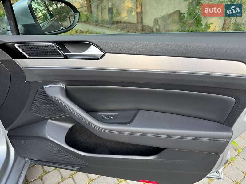 Универсал Volkswagen Passat 2018 в Тернополе