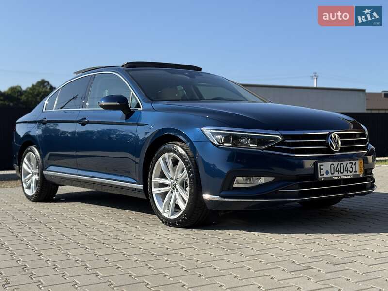Седан Volkswagen Passat 2020 в Стрию