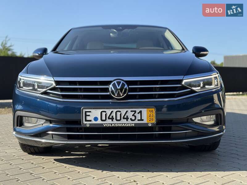 Седан Volkswagen Passat 2020 в Стрию
