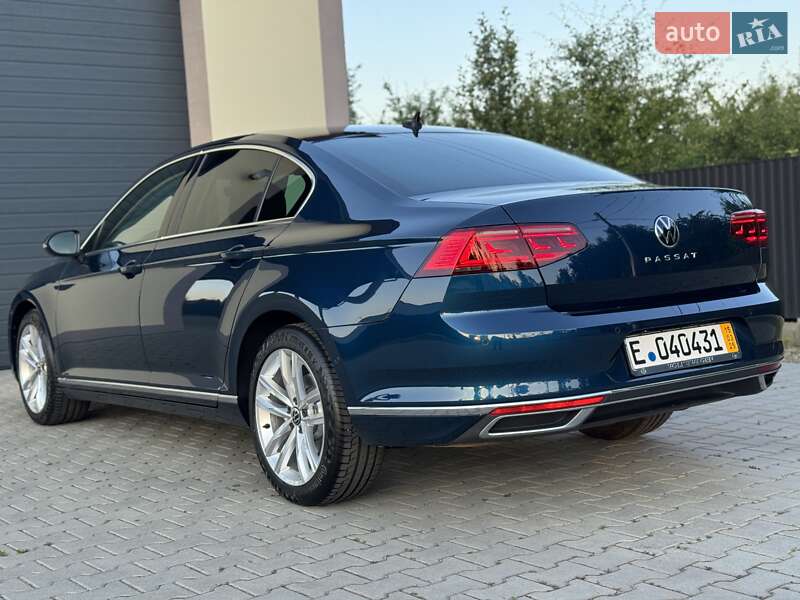 Седан Volkswagen Passat 2020 в Стрию