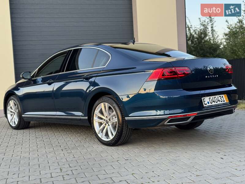 Седан Volkswagen Passat 2020 в Стрию