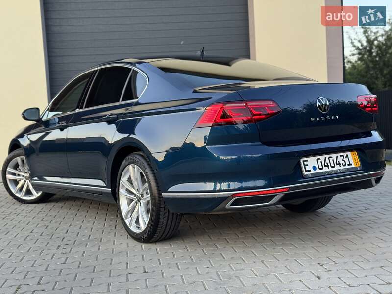 Седан Volkswagen Passat 2020 в Стрию