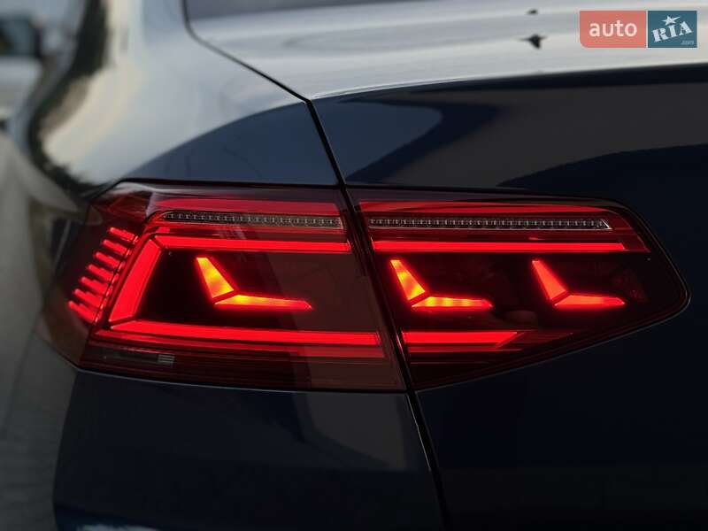 Седан Volkswagen Passat 2020 в Стрию