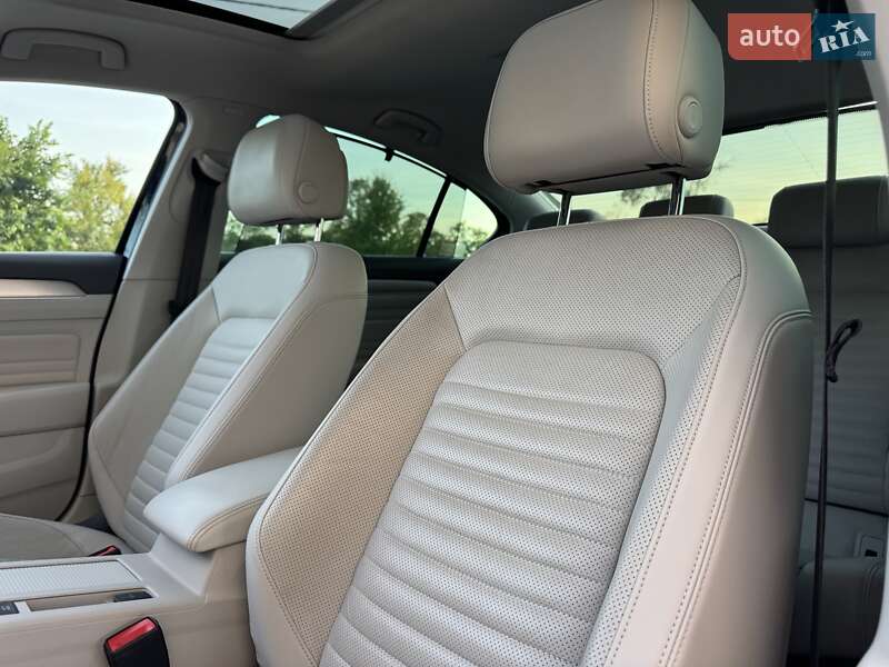 Седан Volkswagen Passat 2020 в Стрию