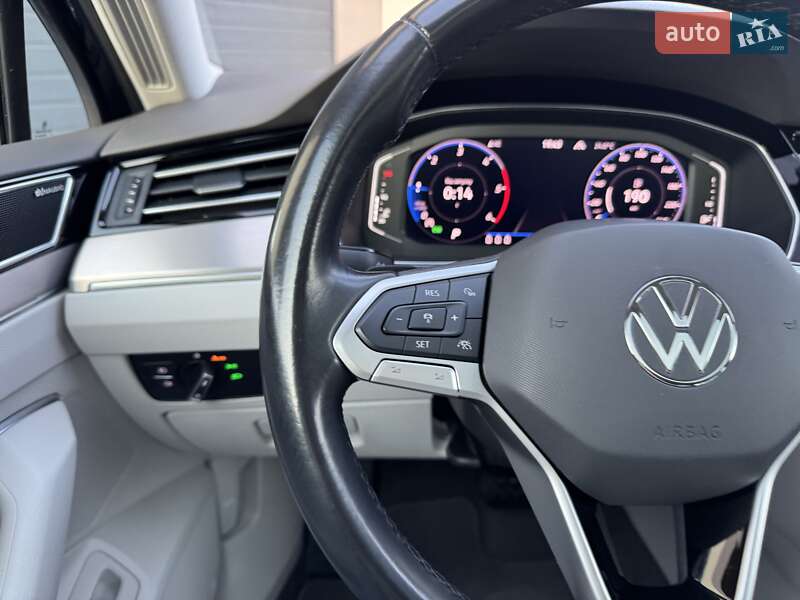 Седан Volkswagen Passat 2020 в Стрию