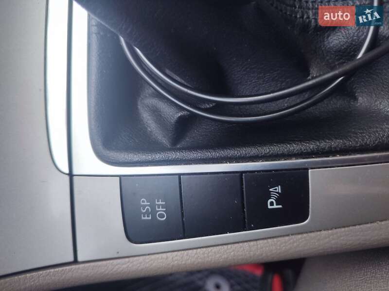 Универсал Volkswagen Passat 2010 в Чемеровцах