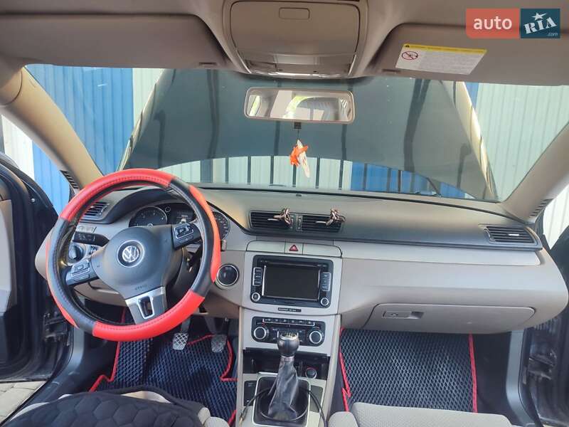 Универсал Volkswagen Passat 2010 в Чемеровцах