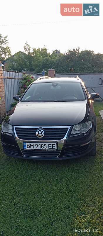 Універсал Volkswagen Passat 2010 в Сумах