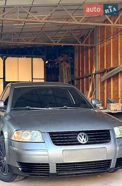 Седан Volkswagen Passat 2003 в 