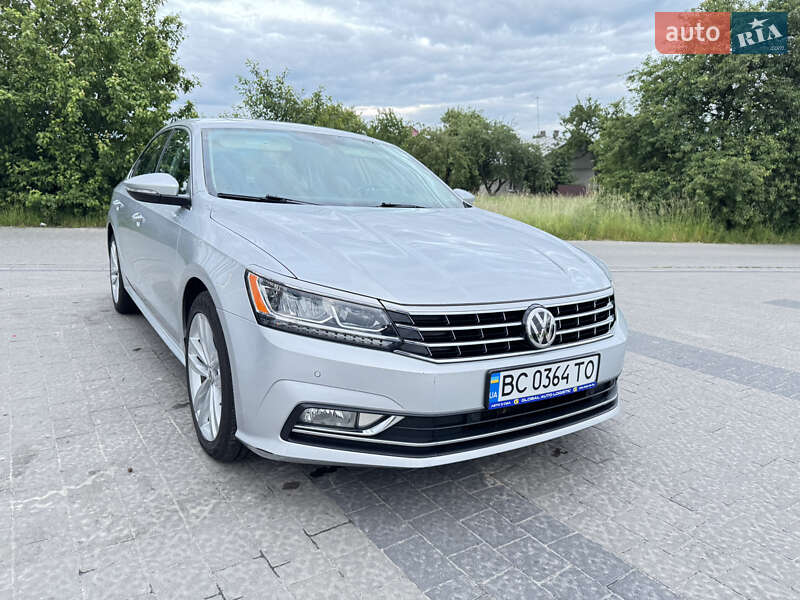 Седан Volkswagen Passat 2018 в Львові