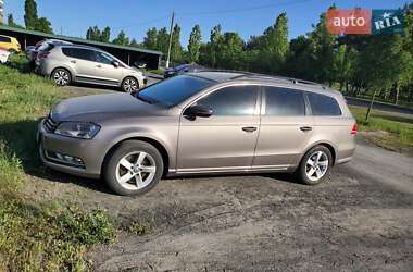Універсал Volkswagen Passat 2011 в Горішніх Плавнях