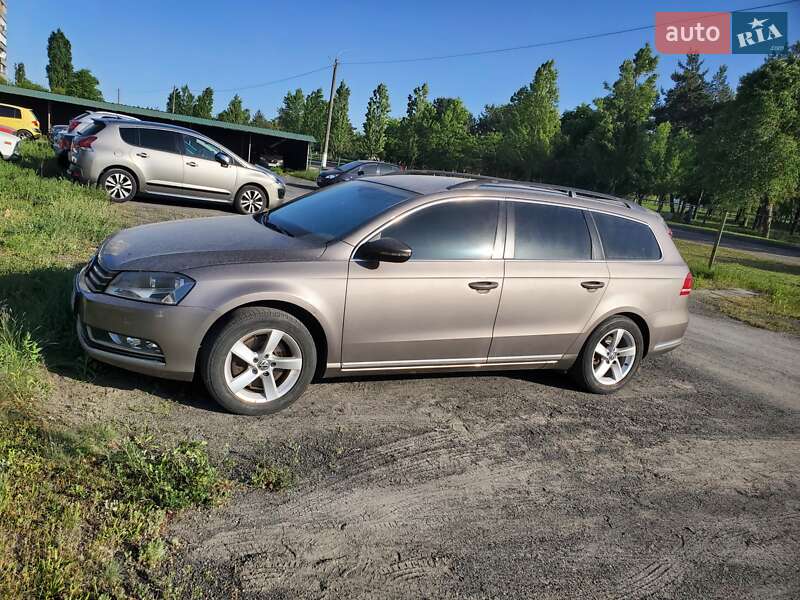 Volkswagen Passat 2011