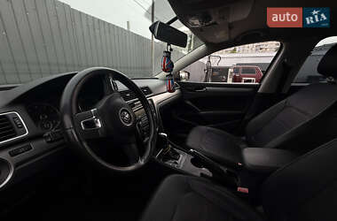 Седан Volkswagen Passat 2015 в 