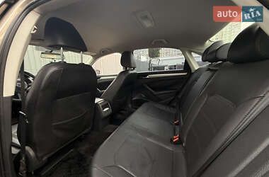 Седан Volkswagen Passat 2015 в 