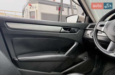Седан Volkswagen Passat 2015 в 