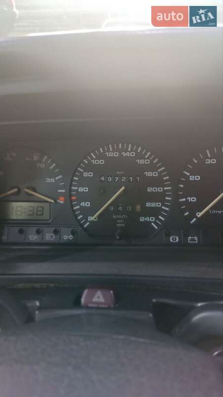 Седан Volkswagen Passat 1990 в Чернігові