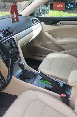 Седан Volkswagen Passat 2015 в 