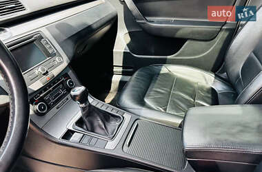 Седан Volkswagen Passat 2011 в 