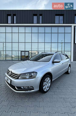 Універсал Volkswagen Passat 2011 в Хусті