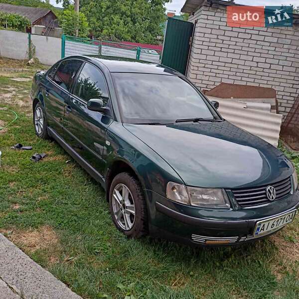 Седан Volkswagen Passat 1997 в Погребище