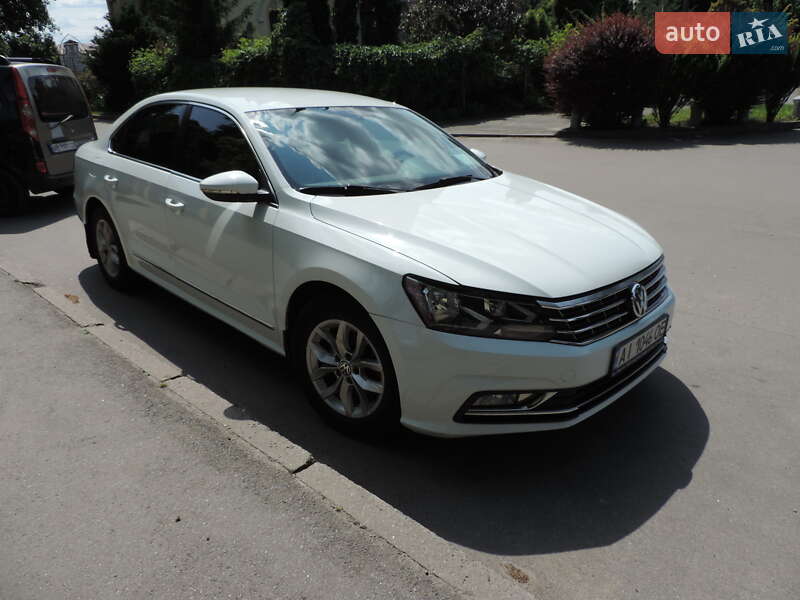 Седан Volkswagen Passat 2016 в Фастове