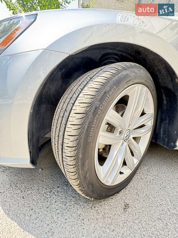 Седан Volkswagen Passat 2018 в Львові