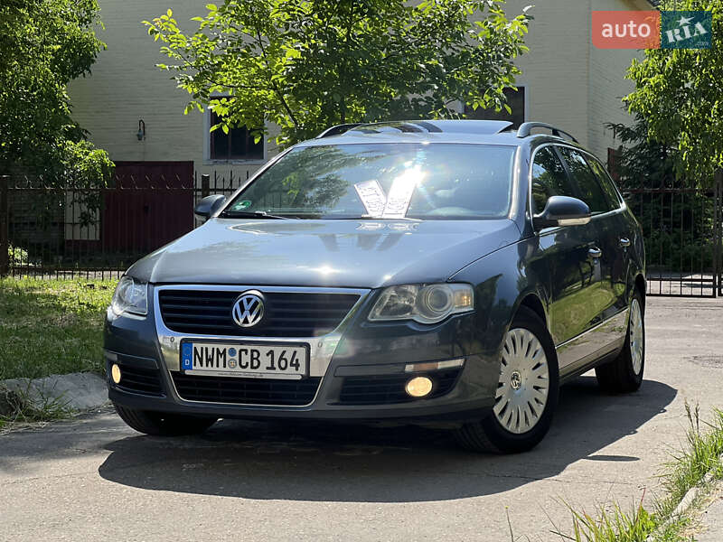 Універсал Volkswagen Passat 2010 в Калуші