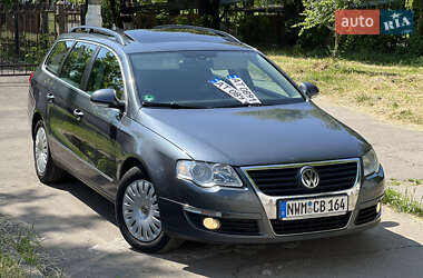 Універсал Volkswagen Passat 2010 в Калуші