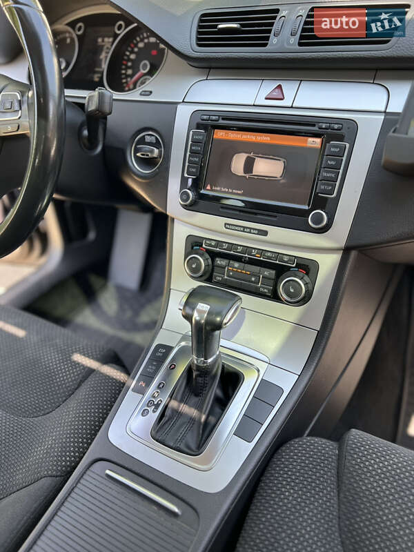 Універсал Volkswagen Passat 2010 в Калуші