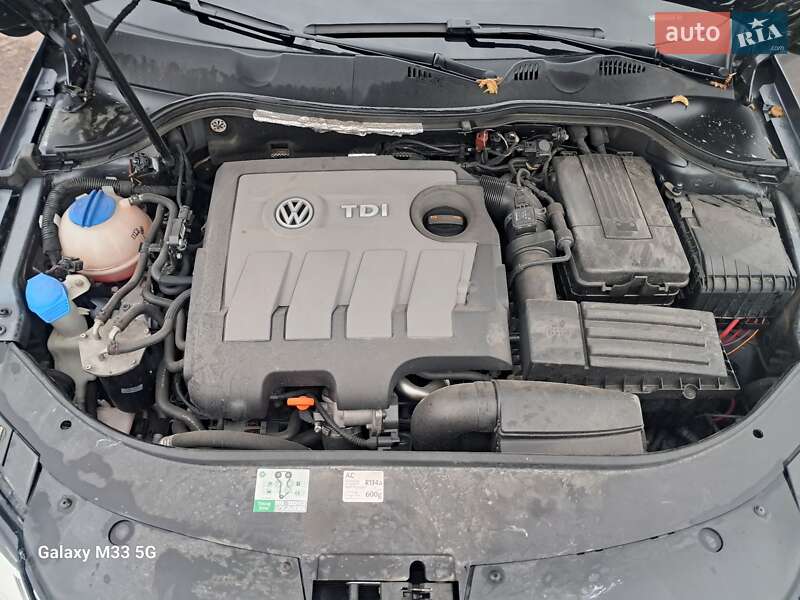 Универсал Volkswagen Passat 2011 в Черновцах