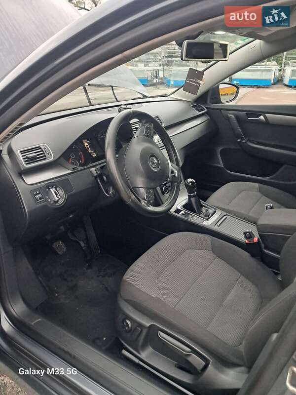 Универсал Volkswagen Passat 2011 в Черновцах