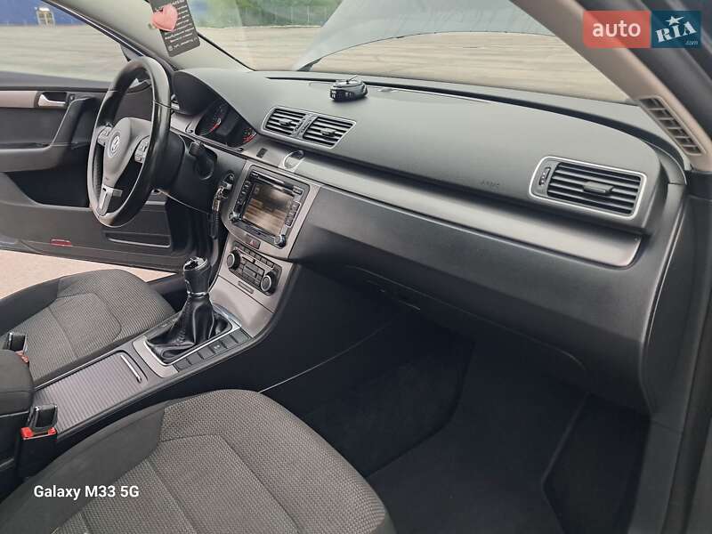 Универсал Volkswagen Passat 2011 в Черновцах