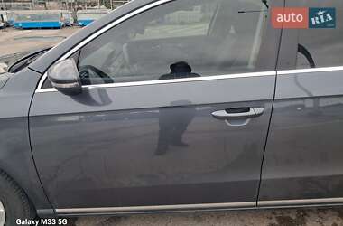 Универсал Volkswagen Passat 2011 в 