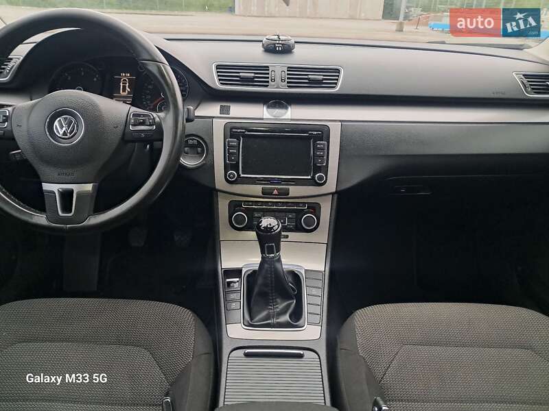 Универсал Volkswagen Passat 2011 в Черновцах