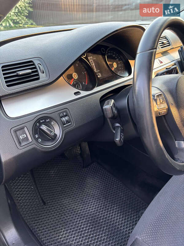 Універсал Volkswagen Passat 2010 в Бердичеві