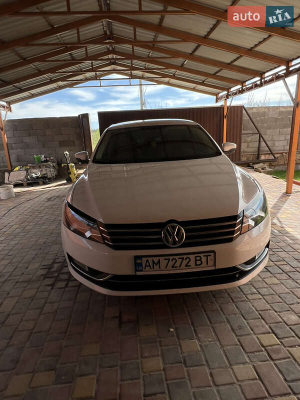 Седан Volkswagen Passat 2012 в Коростышеве