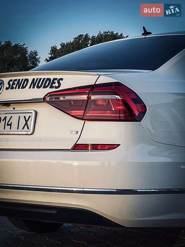 Седан Volkswagen Passat 2017 в Черкасах