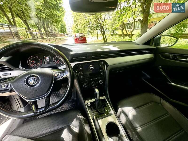 Седан Volkswagen Passat 2019 в Киеве фото 12 Седан Volkswagen Passat 2019 в Киеве