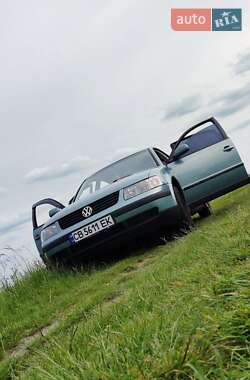 Седан Volkswagen Passat 1997 в Чернигове