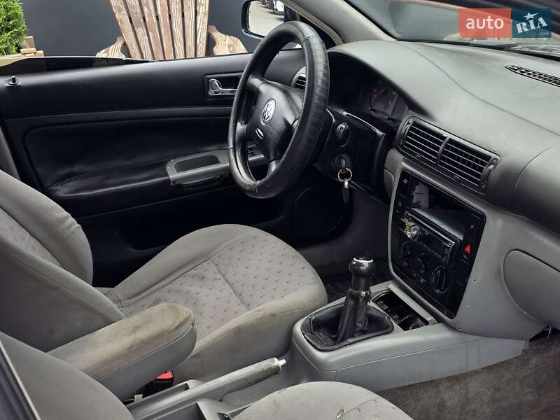 Седан Volkswagen Passat 1998 в Тернополе